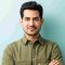 closeup-young-hispanic-man-casuals-studio_11zon closeup-young-hispanic-man-casuals-studio_11zon